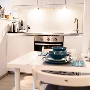Truth - Kingsize Bett - Netflix - Zentral Apartment